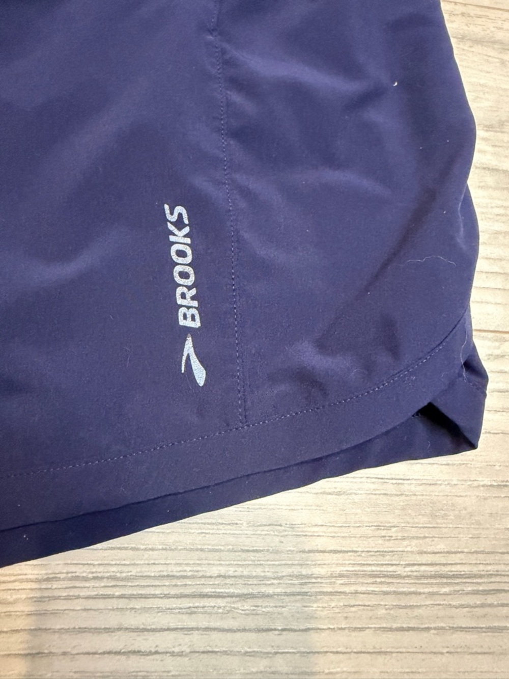 Brooks Women's Chaser 7" Shorts L - Picture 2 of 10